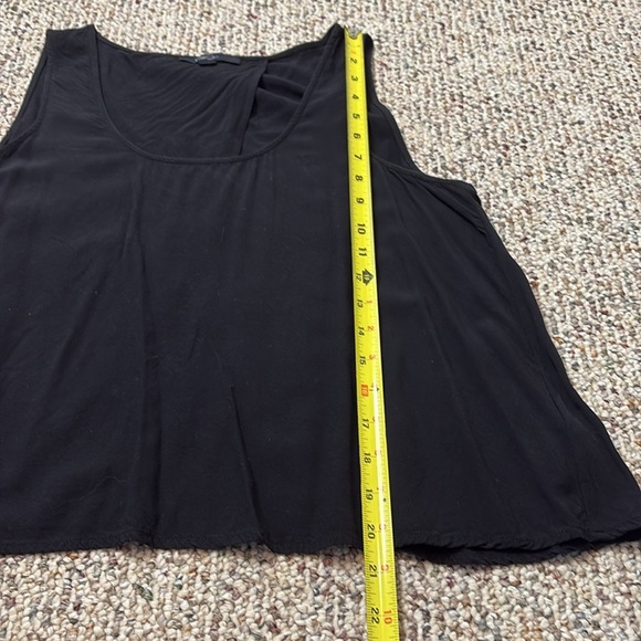 Xai Black Sleeveless Women's Rayon Split Back Top. Large - Picture 7 of 9